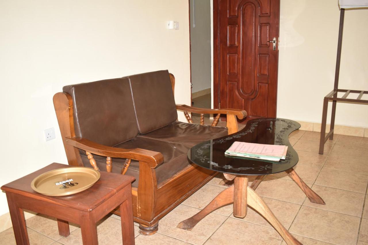 Rainbow Executive Lodge Boma la Ngombe Esterno foto