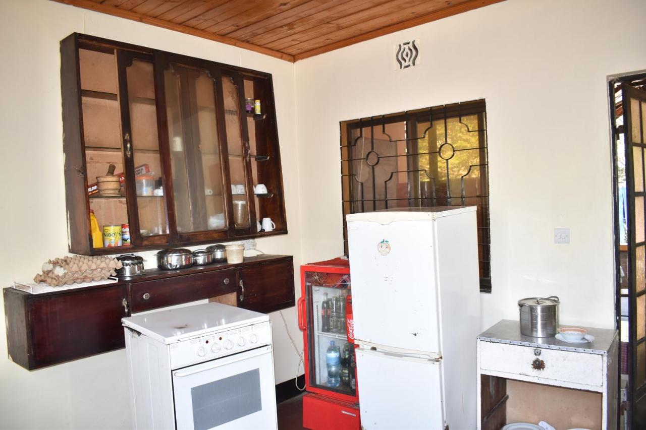 Rainbow Executive Lodge Boma la Ngombe Esterno foto