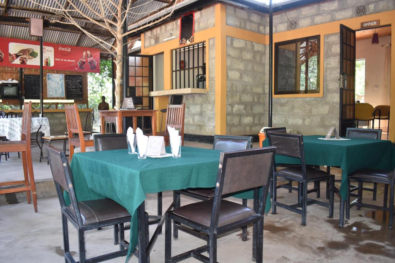 Rainbow Executive Lodge Boma la Ngombe Esterno foto