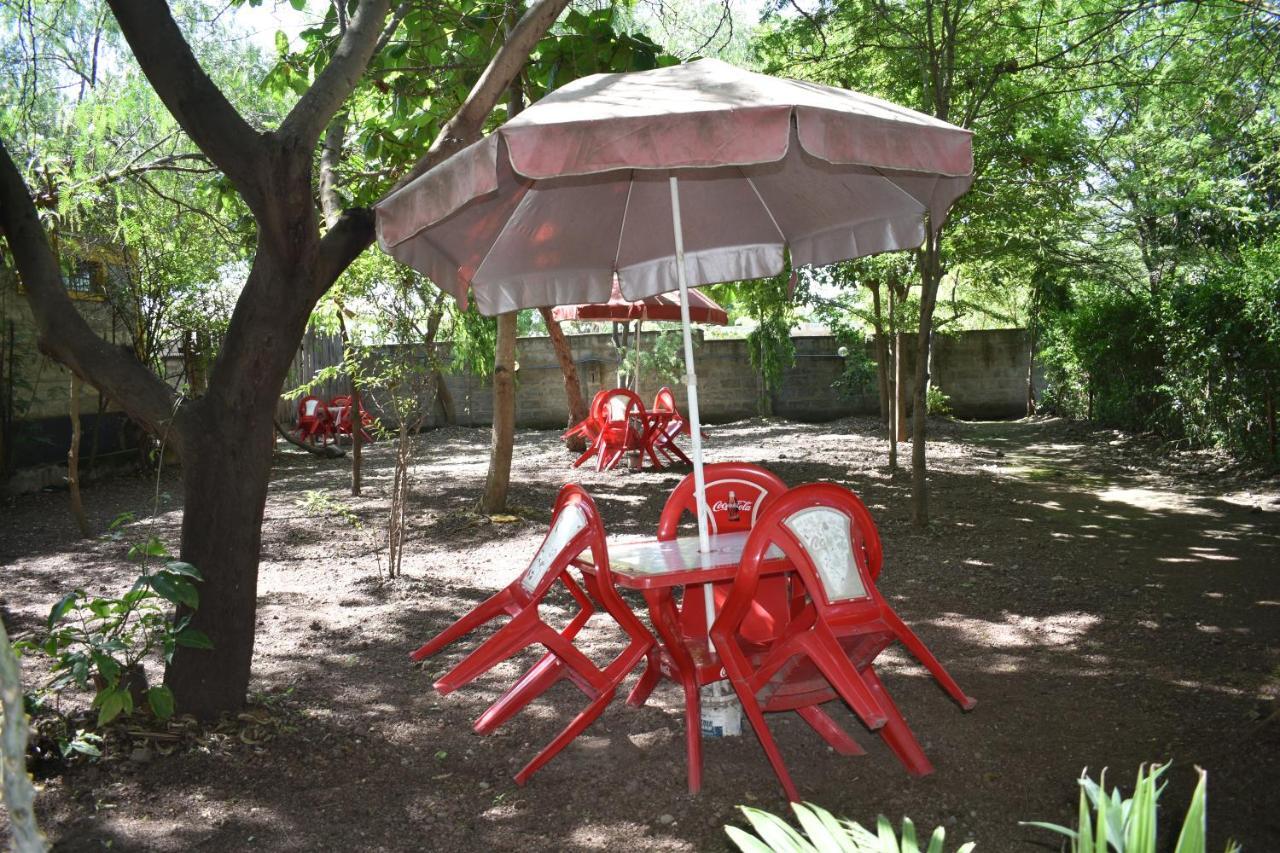 Rainbow Executive Lodge Boma la Ngombe Esterno foto