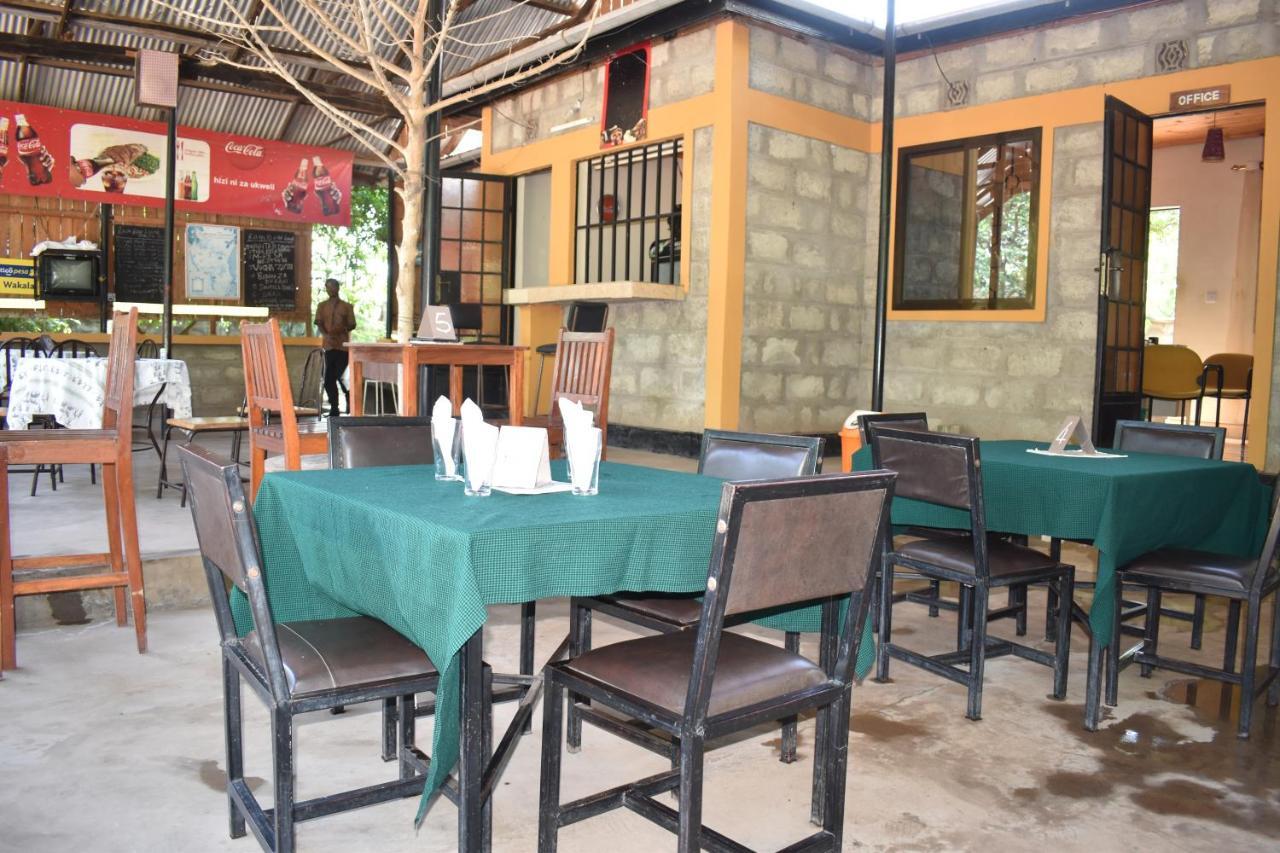 Rainbow Executive Lodge Boma la Ngombe Esterno foto