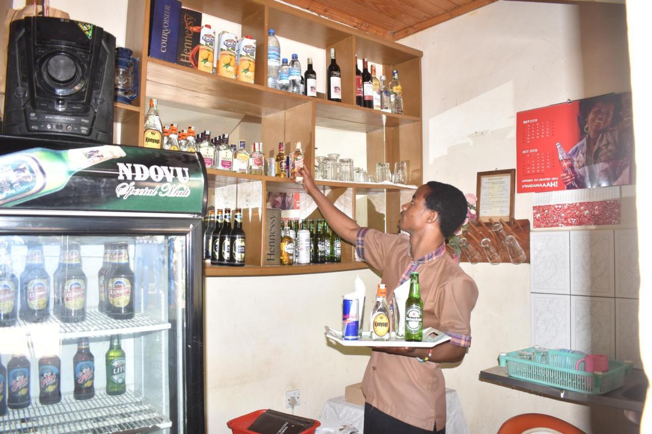 Rainbow Executive Lodge Boma la Ngombe Esterno foto