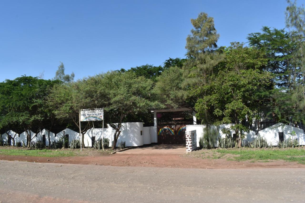 Rainbow Executive Lodge Boma la Ngombe Esterno foto